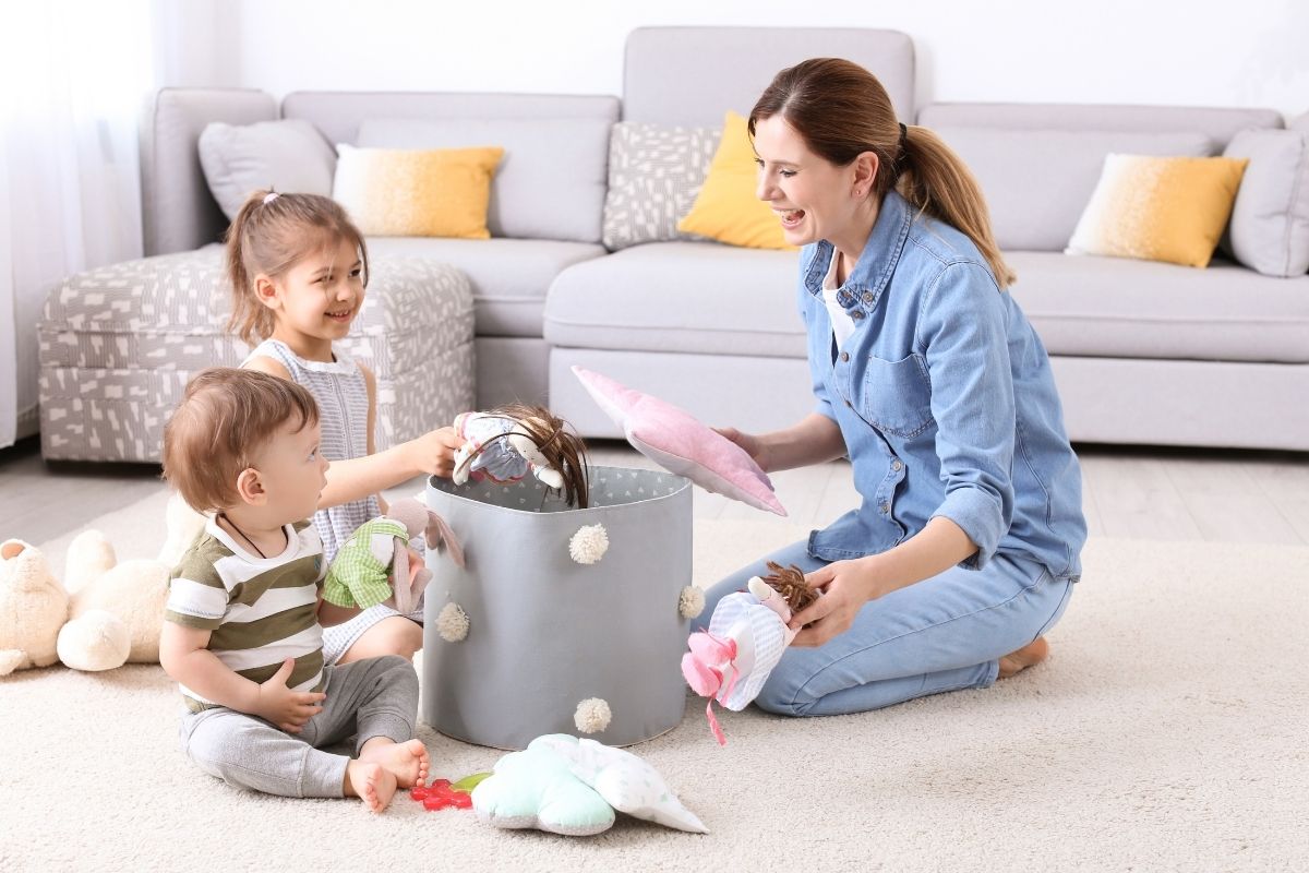 the-benefits-of-teaching-your-kids-good-cleaning-habits-stepping-stones